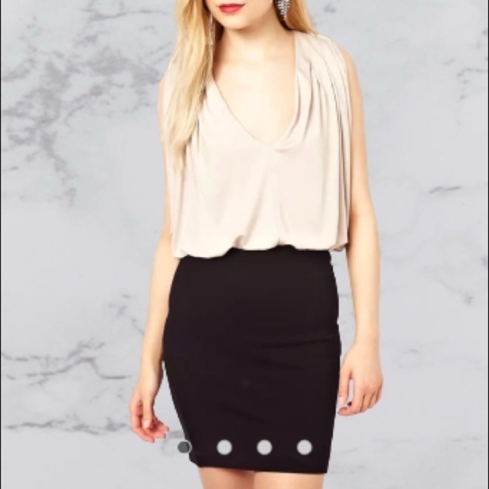 FRENCH CONNECTION Drape V Neck Cream and Black Cocktail Dress (US 4)